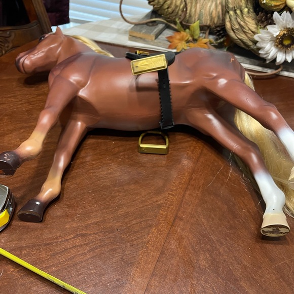 Our Generation Battat Horse 19-1/2” High 19” Long Vintage English Saddle - Picture 9 of 10